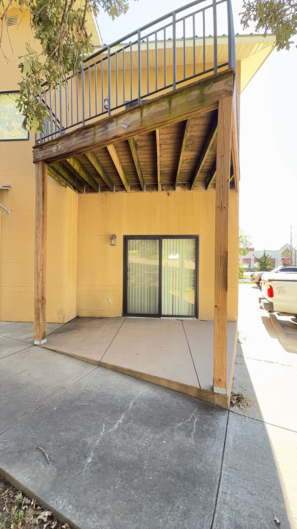 Manhattan Apartment: South Oak Place