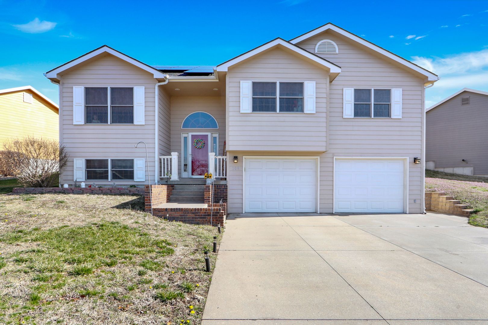 St. George House: 309 Lockett Ln