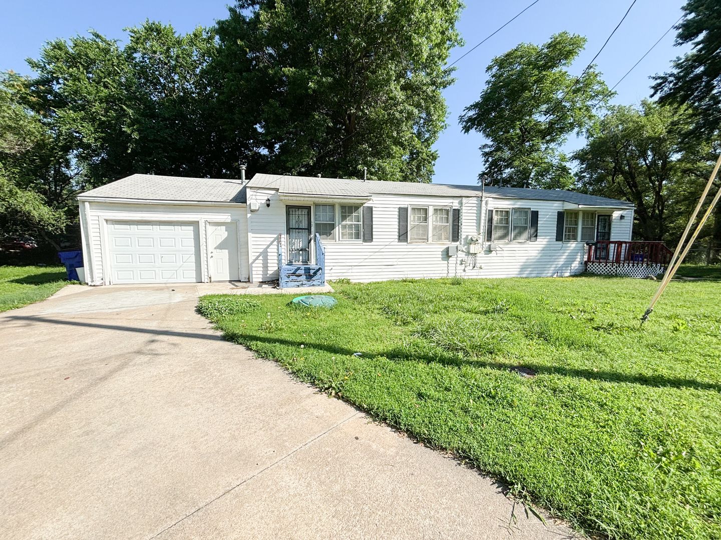 Junction City House: 14 Lincoln Circle
