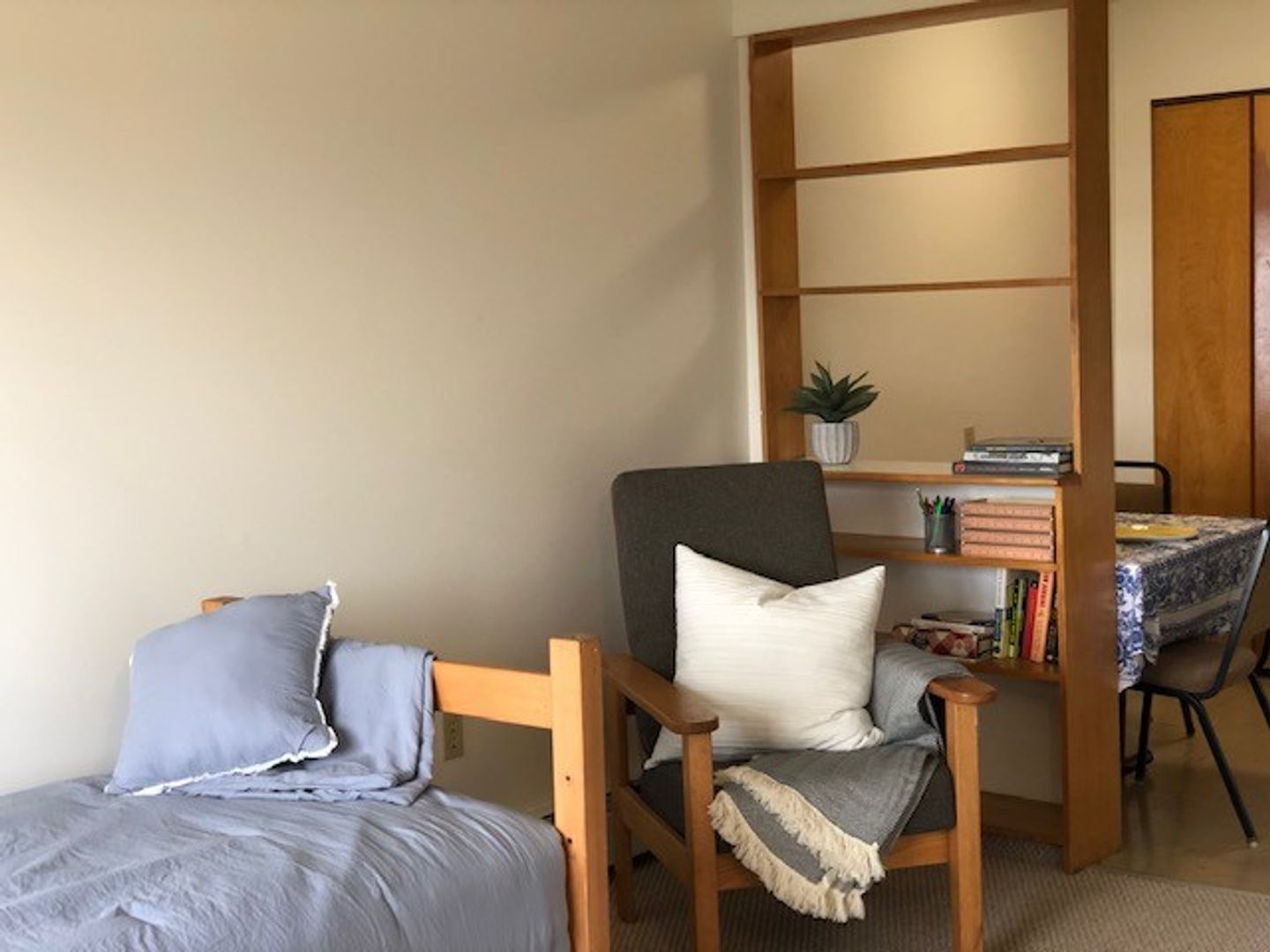 Ithaca Apartment: Coddington and Hudson Pl