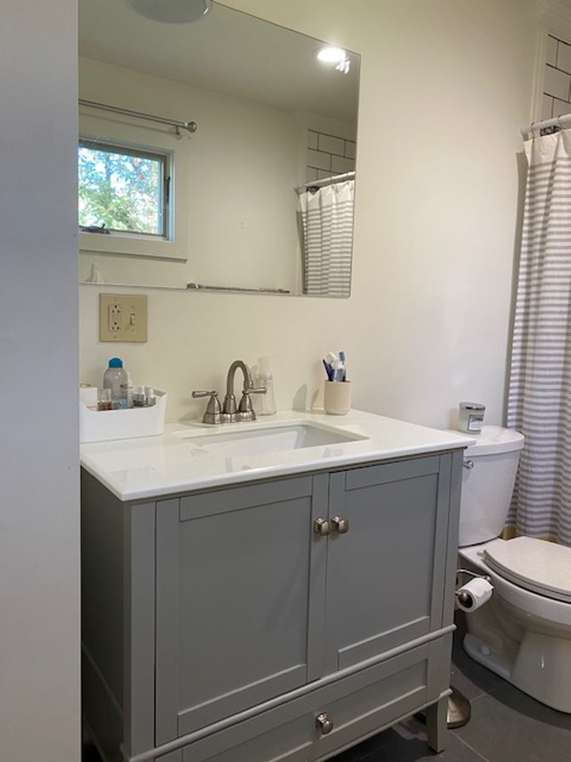 Ithaca Apartment: 718 Hudson St