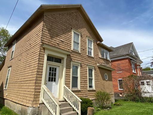 Lower 3 Bedroom - All inclusive! – photo 1