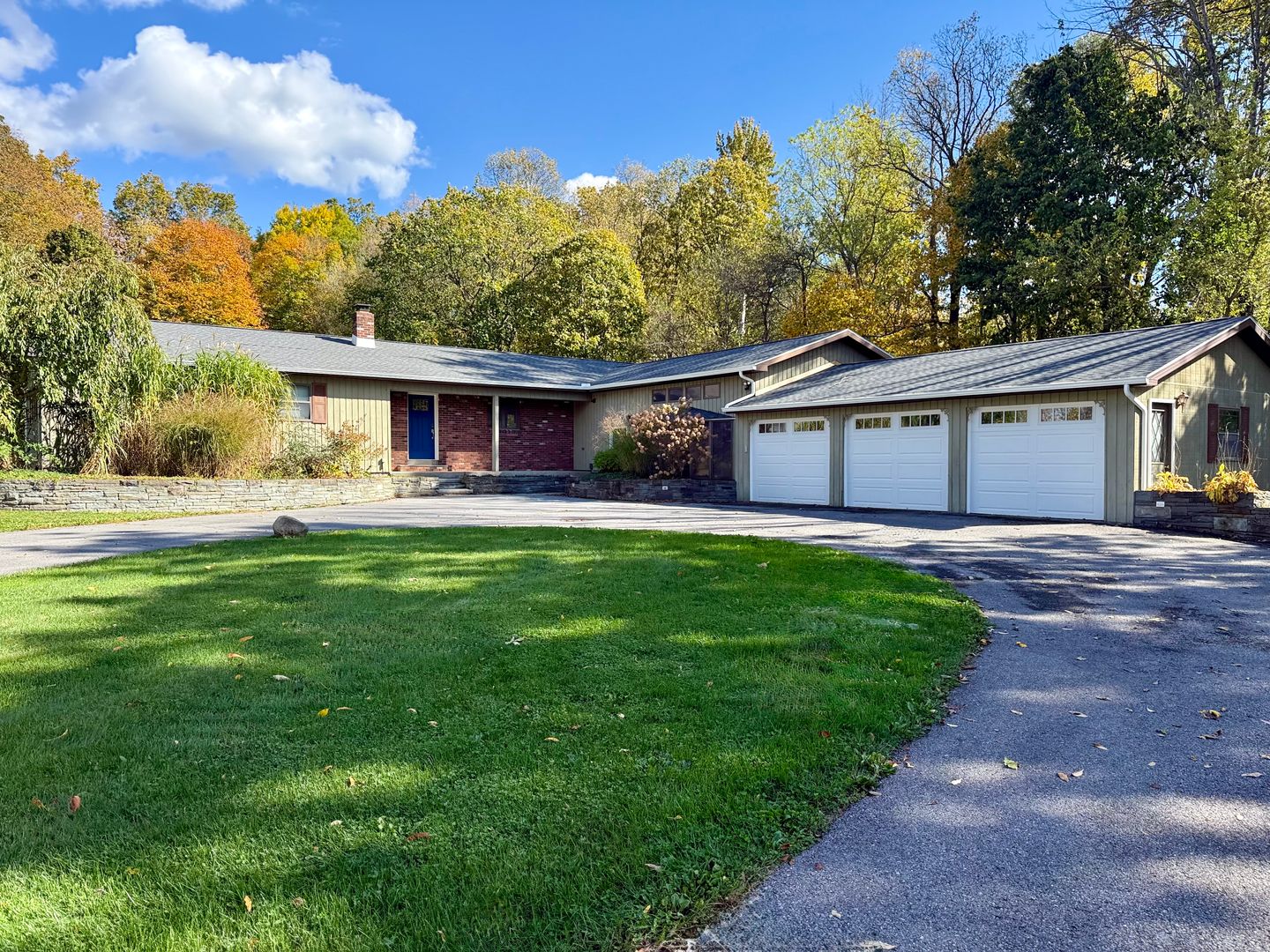 Freeville House: 97 Collins Rd