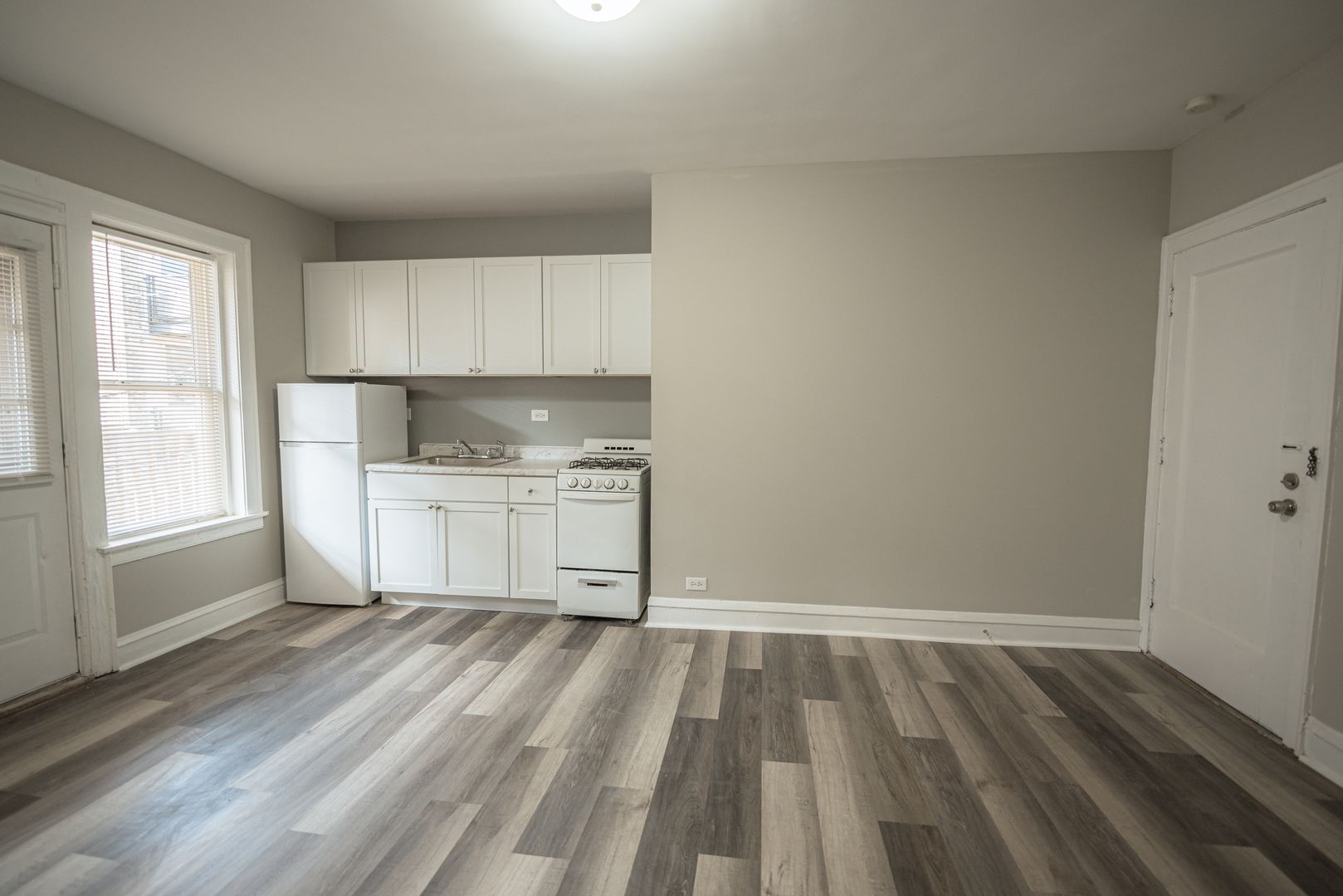 Chicago Apartment: 1434 W. Jarvis Ave