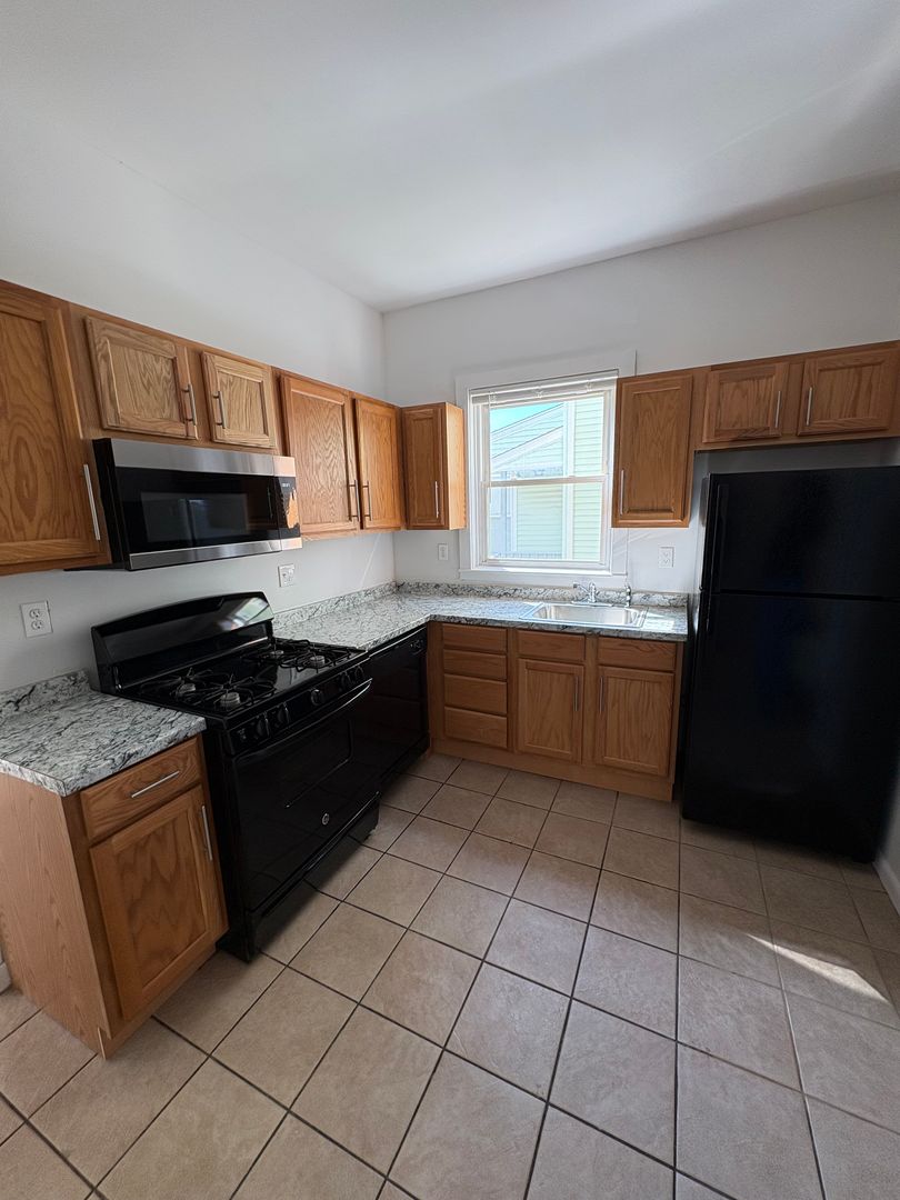 Norwalk Apartment: 108 South Main St