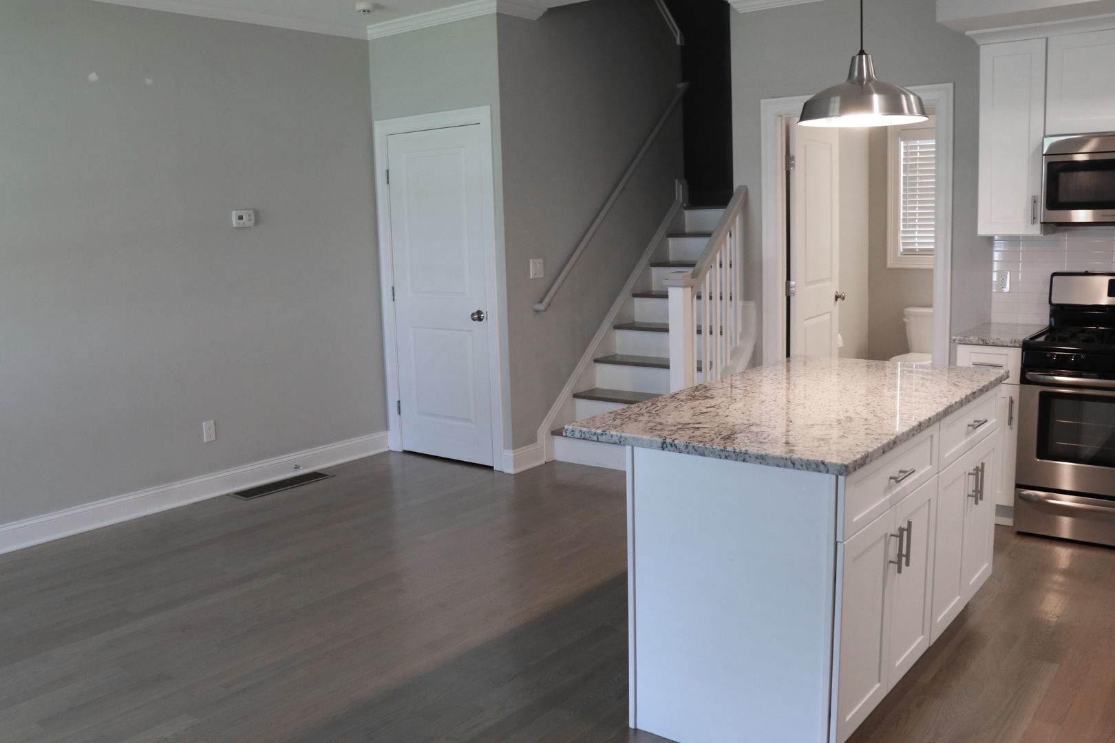 Norwalk Apartment: 39 Glenwood Ave
