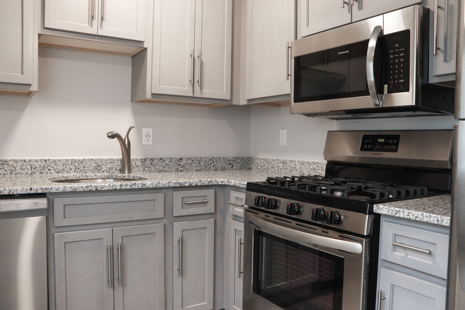 Norwalk Apartment: 21 Clinton Ave