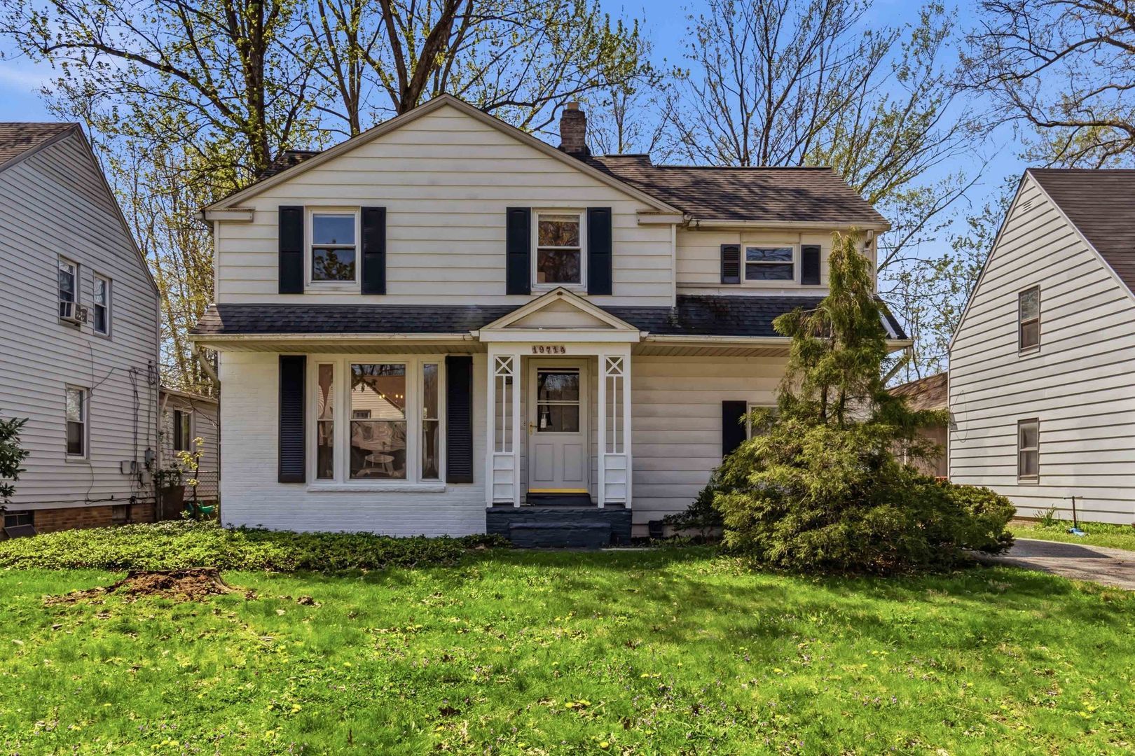 Warrensville Heights House: 19714 Shakerwood Rd