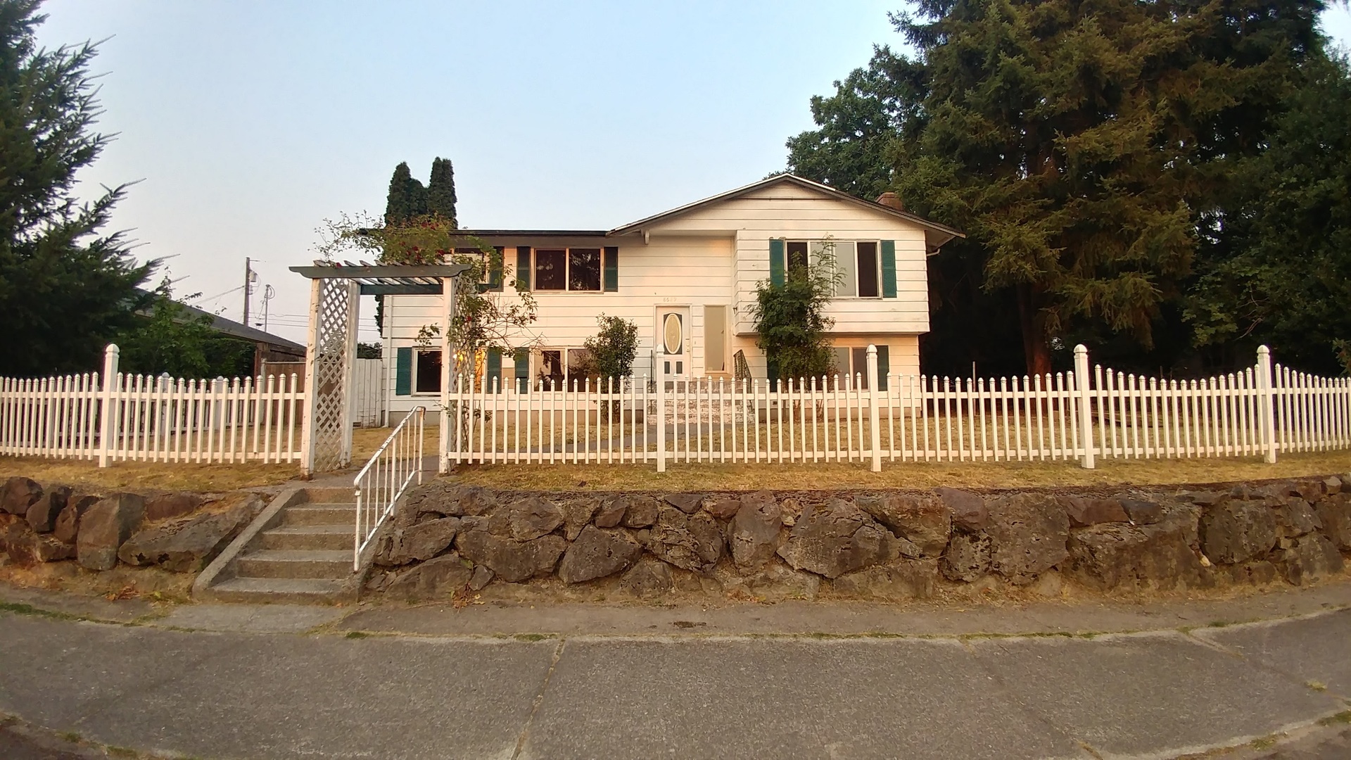 Tacoma House: 8629 S Yakima Ave