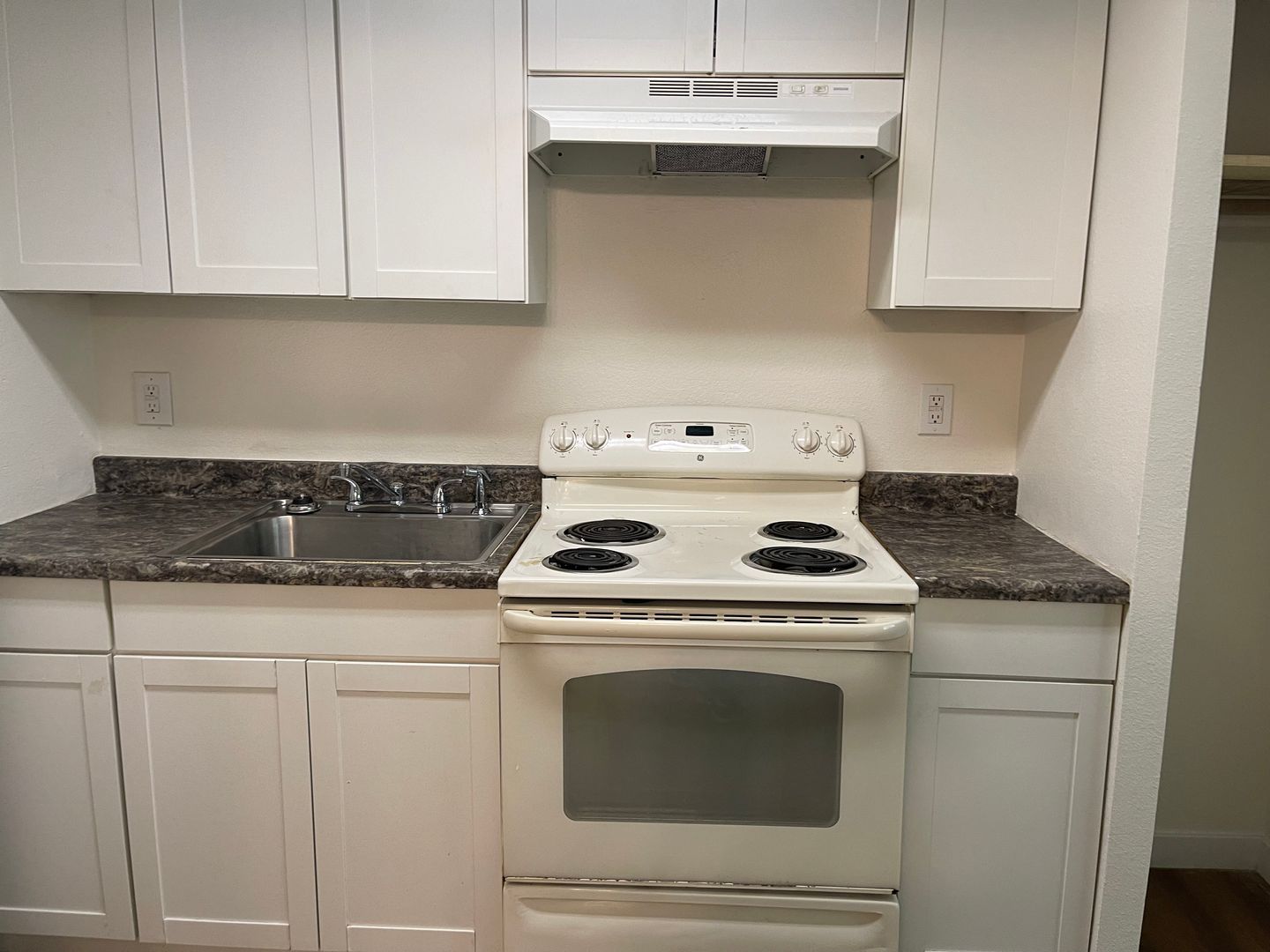 Seattle Apartment: 6241 S 129TH ST