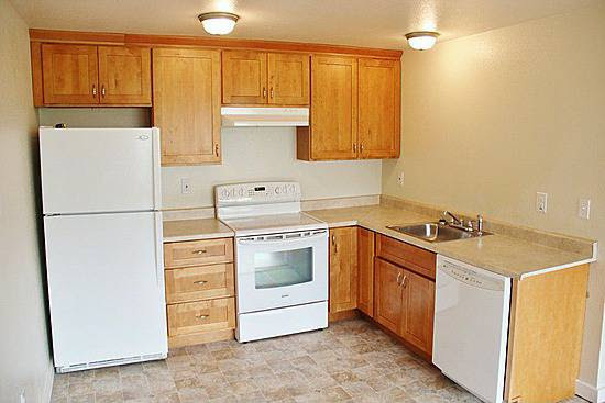 Tacoma Apartment: 802 S 8th St