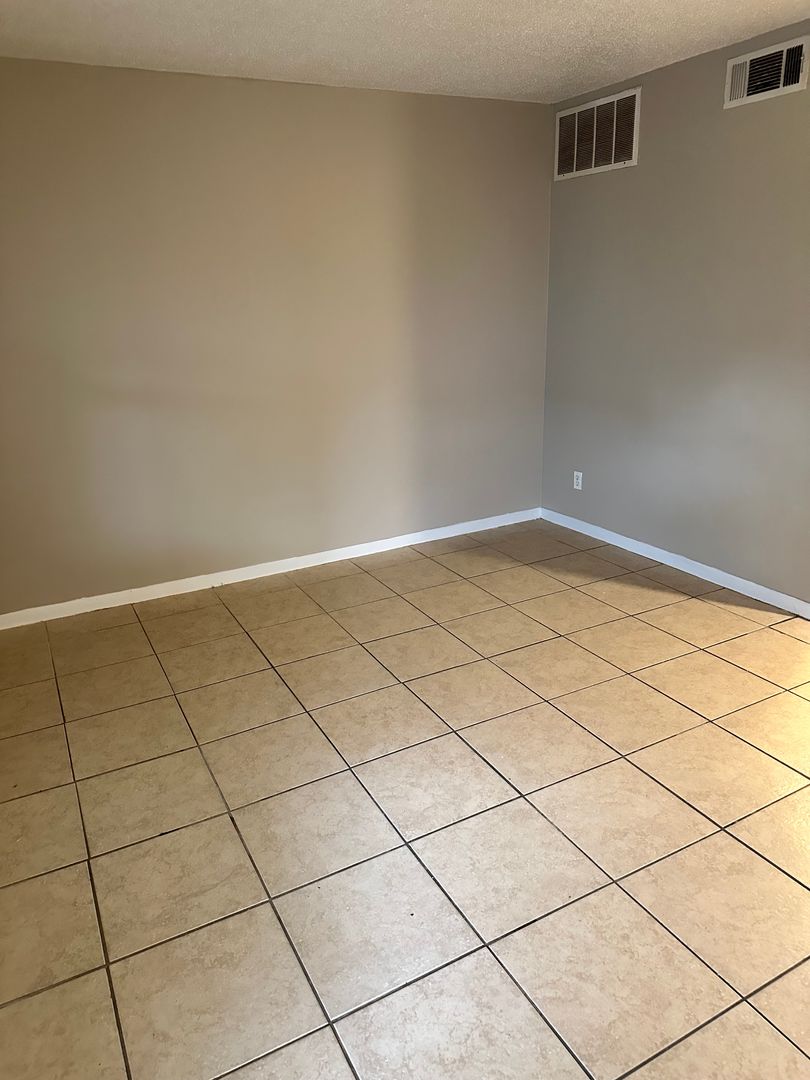 Little Rock Apartment: 619 Brookside Dr