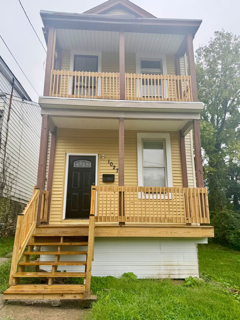 Cincinnati House: 1027 Wells St