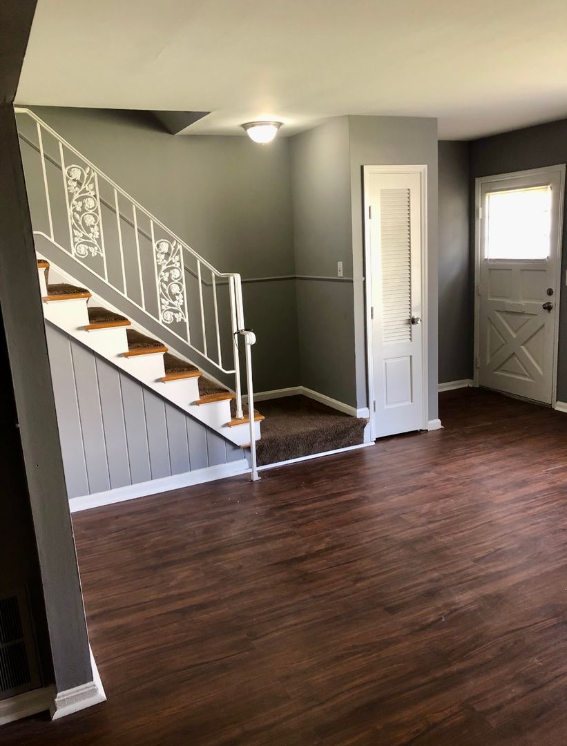 Cincinnati Apartment: Lakeview