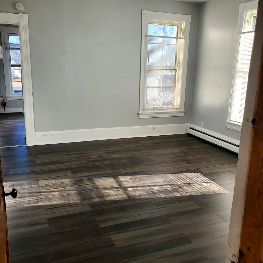 Cincinnati Apartment: 2860 Harrison Ave