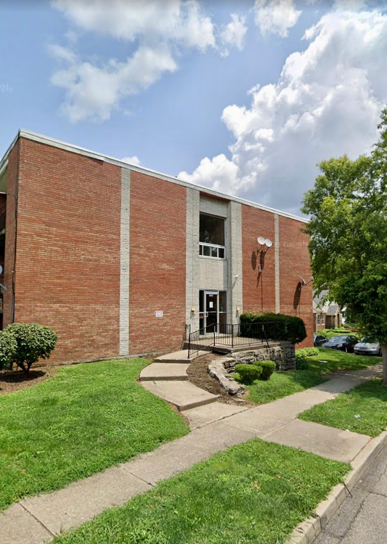 Cincinnati Apartment: 1702 Berkley/4770 Reading