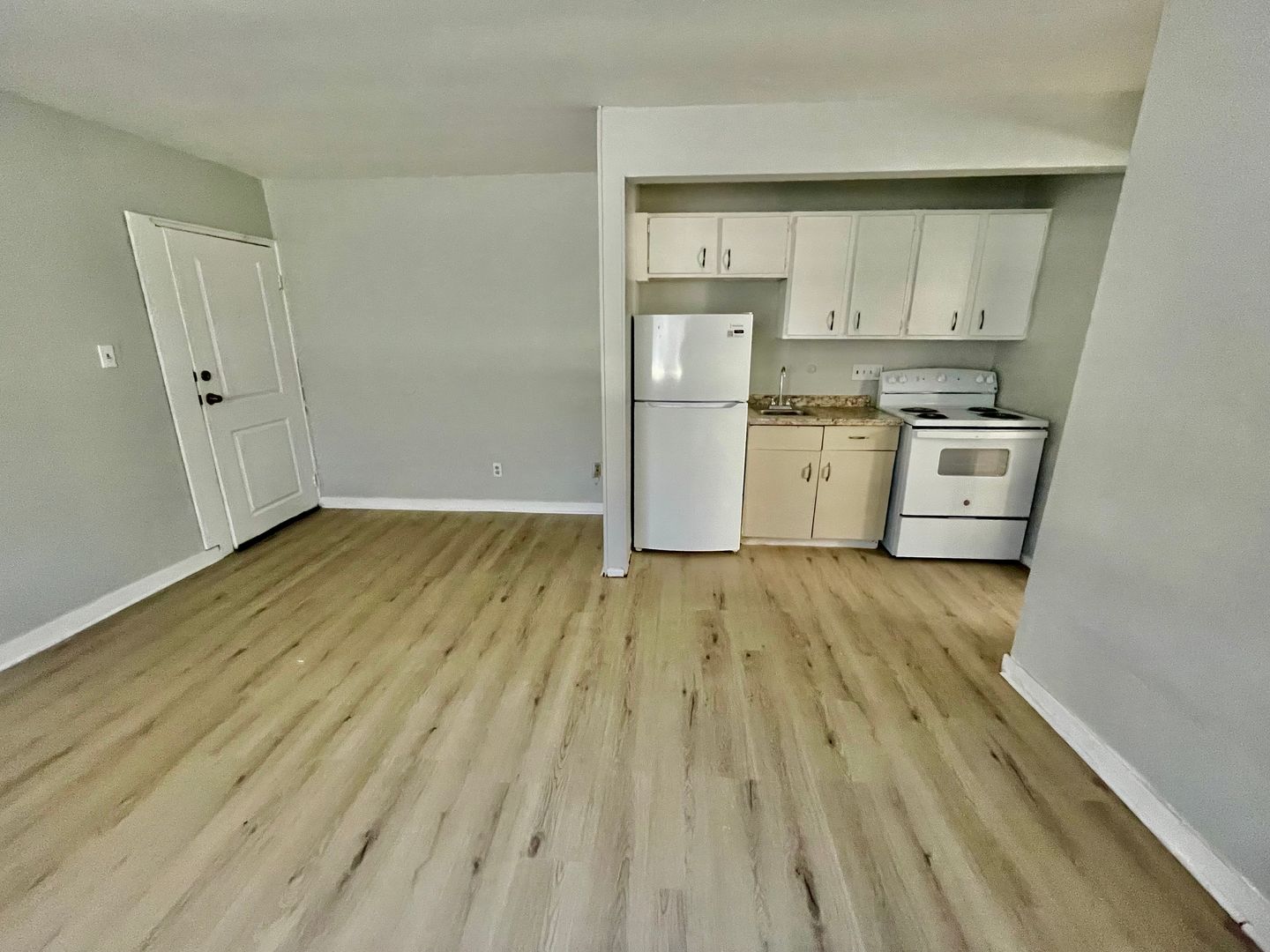 Cincinnati Apartment: 2860 Harrison Ave