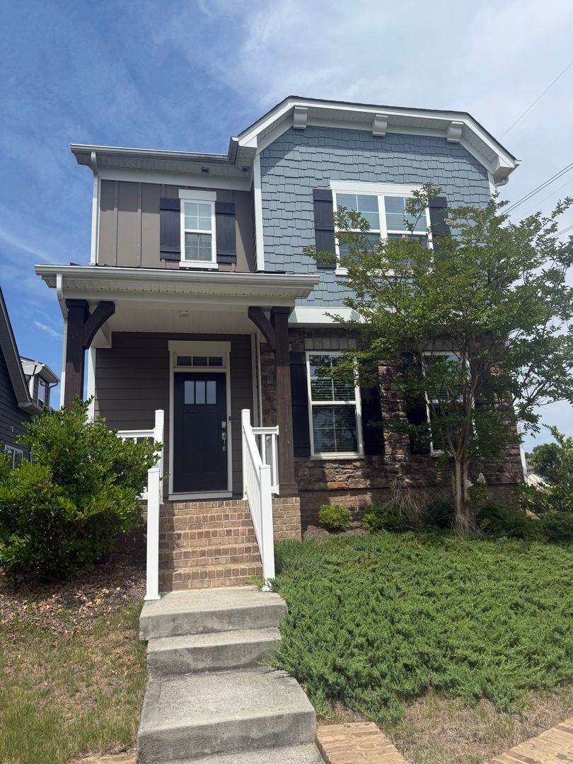 Davidson House: 11440 Westbranch Parkway