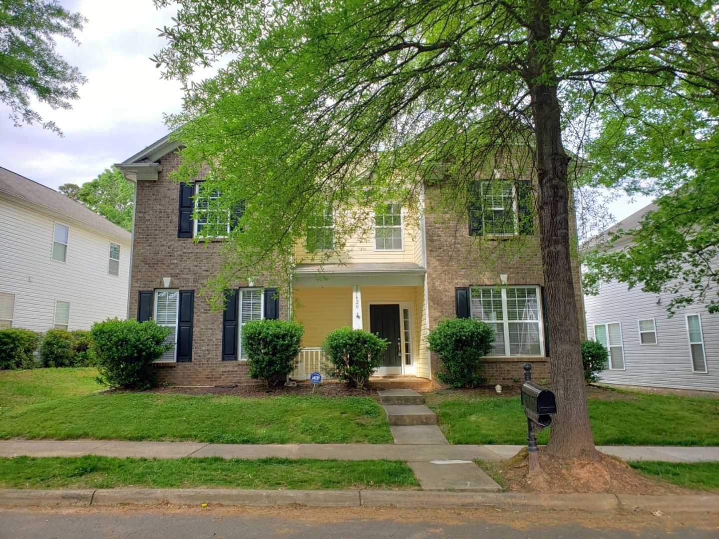 Huntersville House: 15620 Carrington Ridge Drive