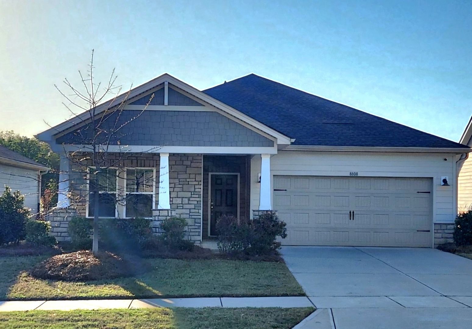 Charlotte House: 8808 Pennegrove Cir