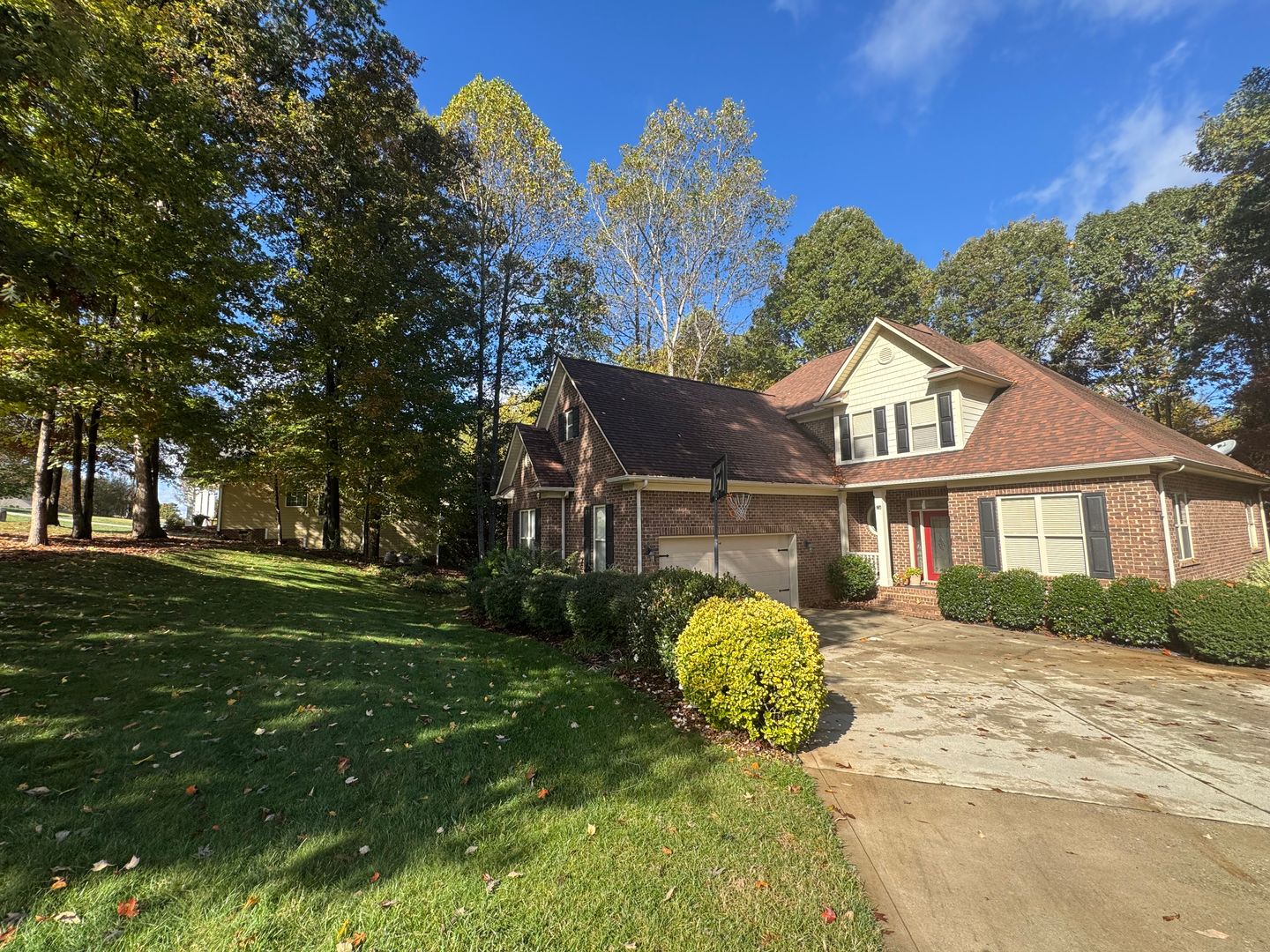 Mooresville House: 689 Presbyterian Rd
