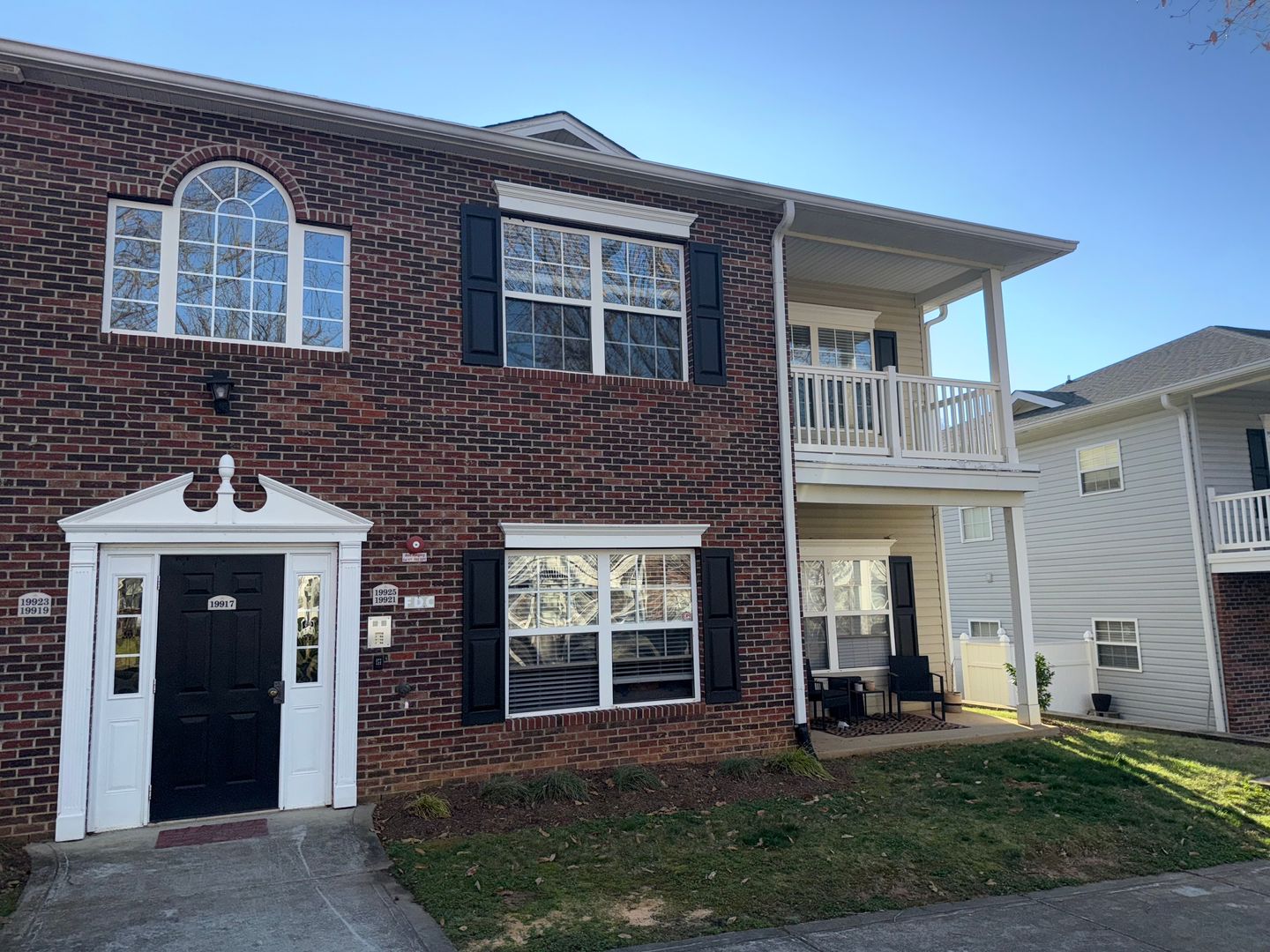 Cornelius House: 19925 Weeping Water Lane