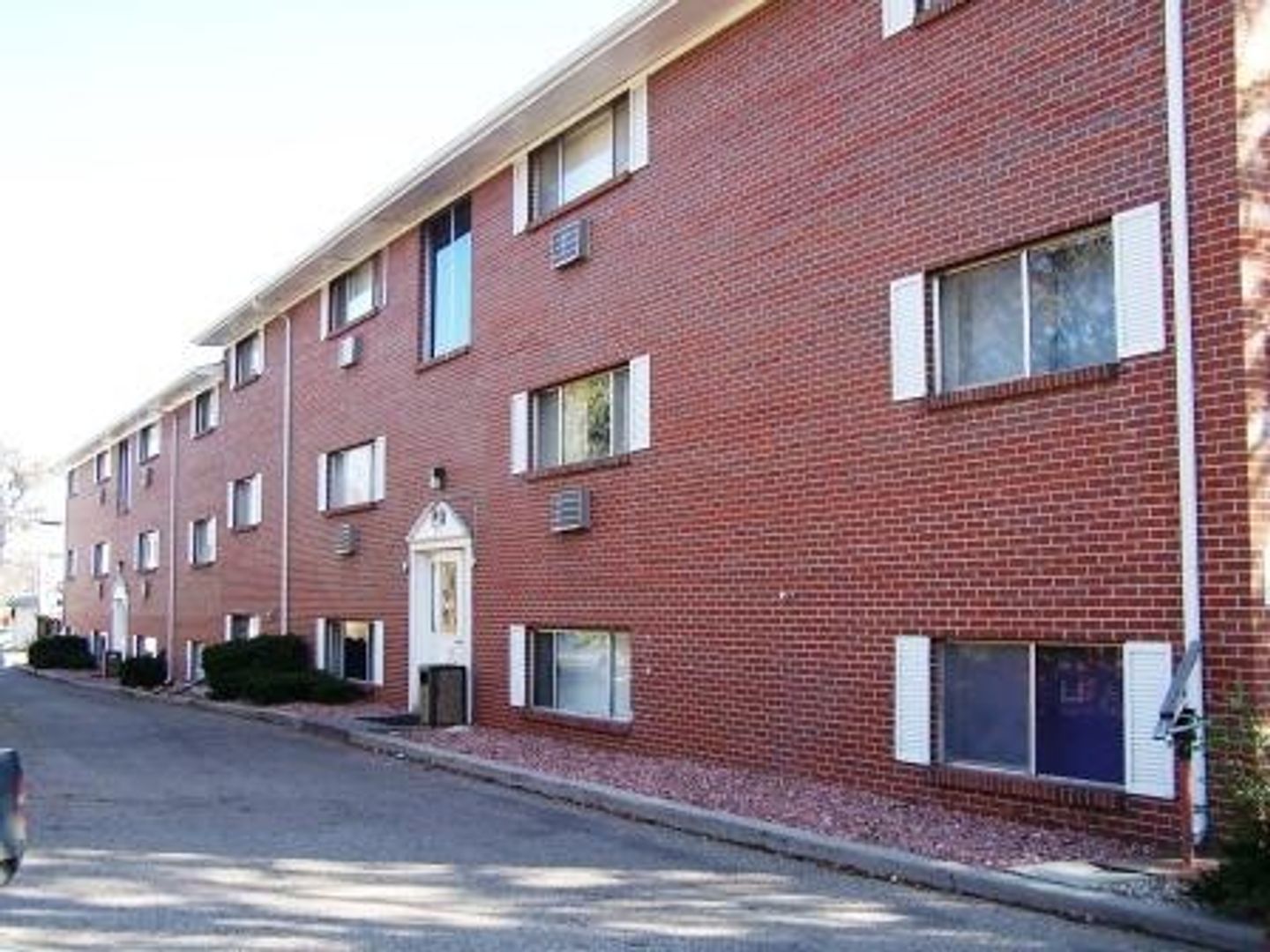 Greeley Apartment: 1515 7th Ave.