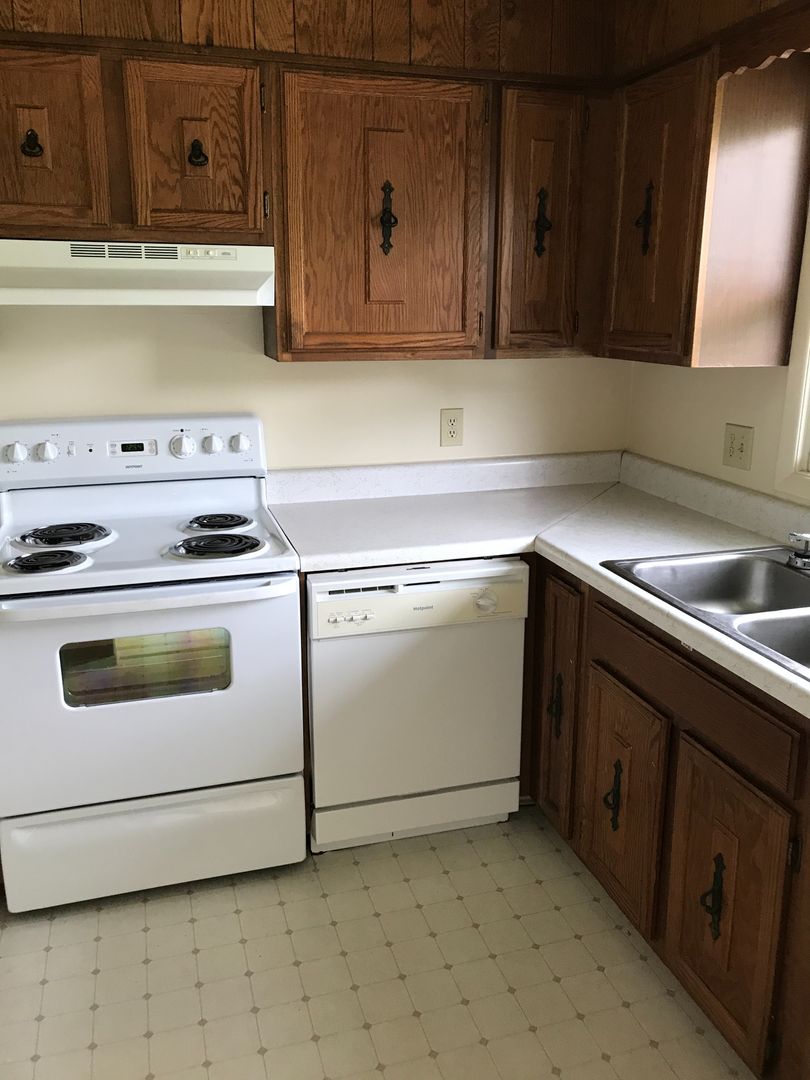 State College Apartment: 820 - 840 Southgate Drive