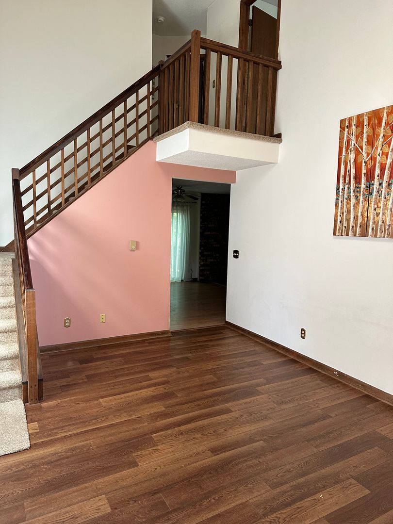 Spacious State College townhouse available August!