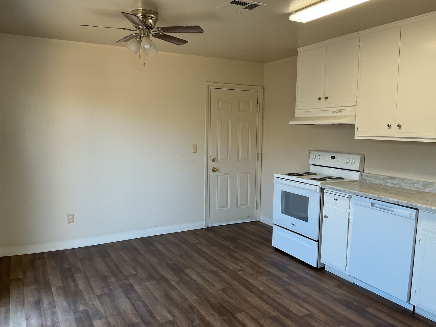 STOCKTON Apartment: 218 A-D STRATHAVEN WAY