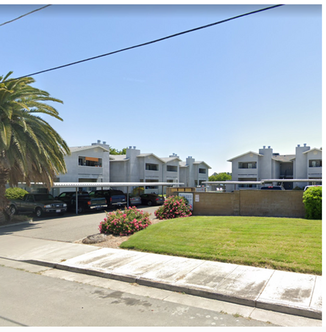 RIO VISTA Apartment: RAINTREE CONDOMINIUMS