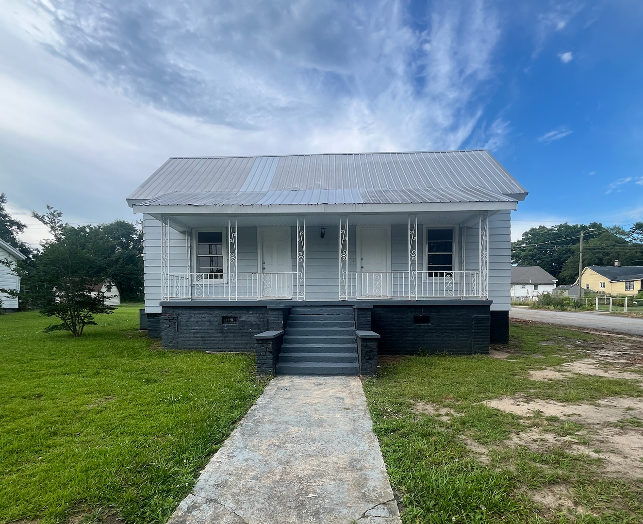 Woodruff Apartment: 407 Woodruff St