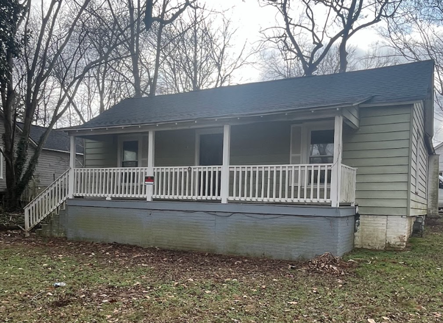 Woodruff Apartment: 635 Branch St