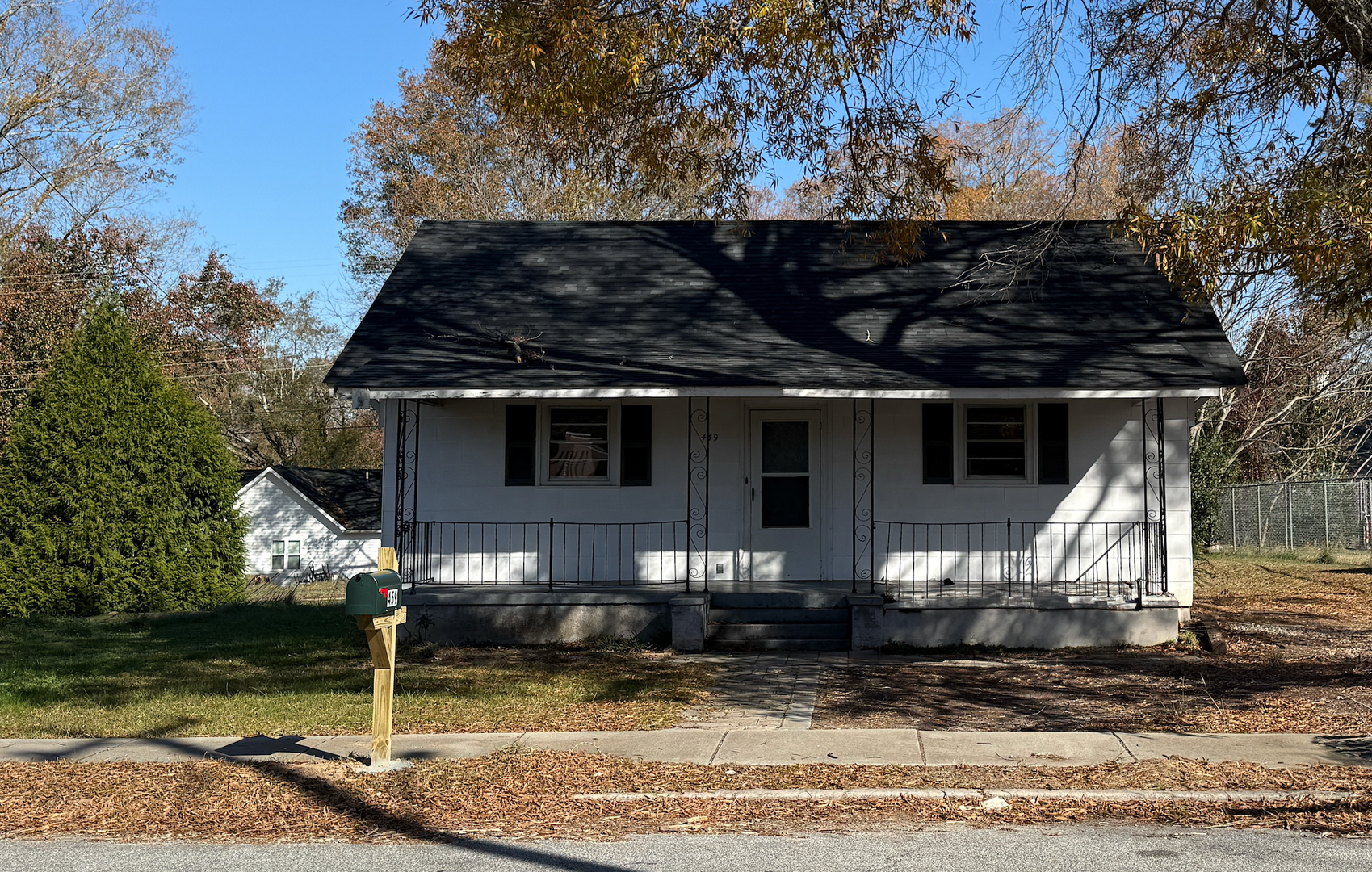 Woodruff Apartment: 459 Woodruff St