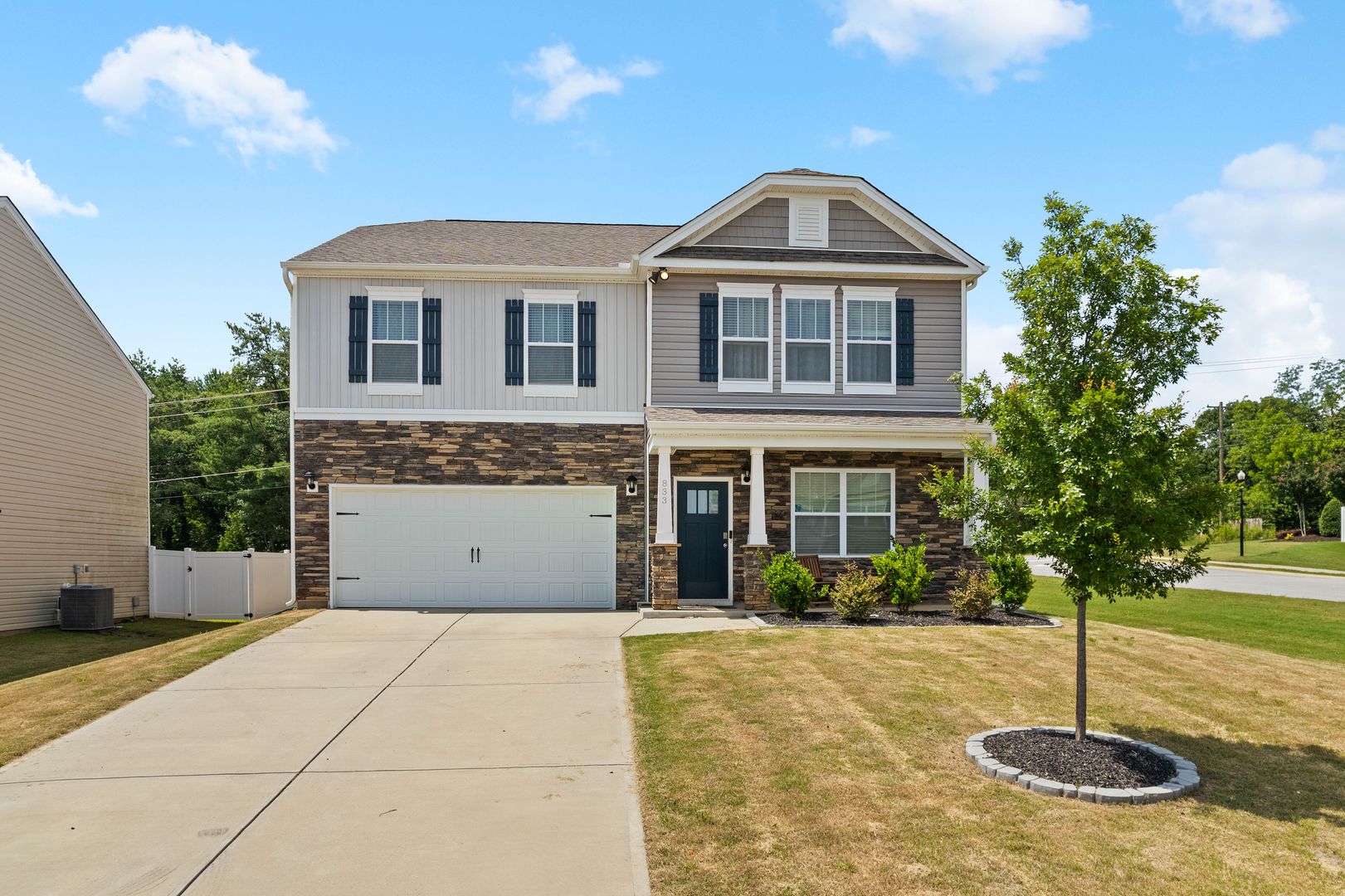 Lyman House: 833 Colmore Trl
