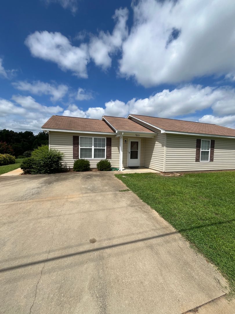 Woodruff House: 3941 Greenpond Rd