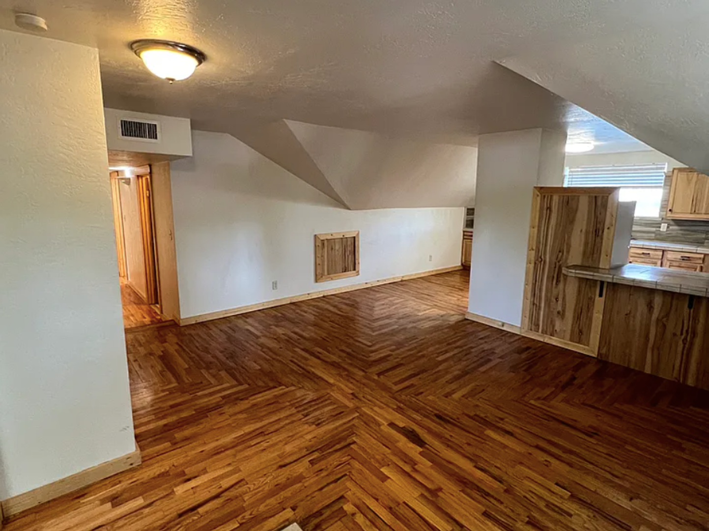 Flagstaff House: 333 N. Park St. #C