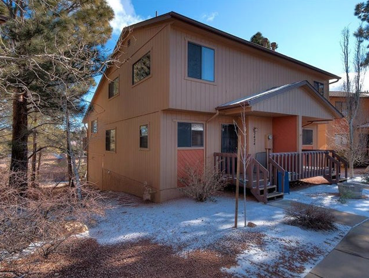 Flagstaff Townhome: 2424 Whispering Pines