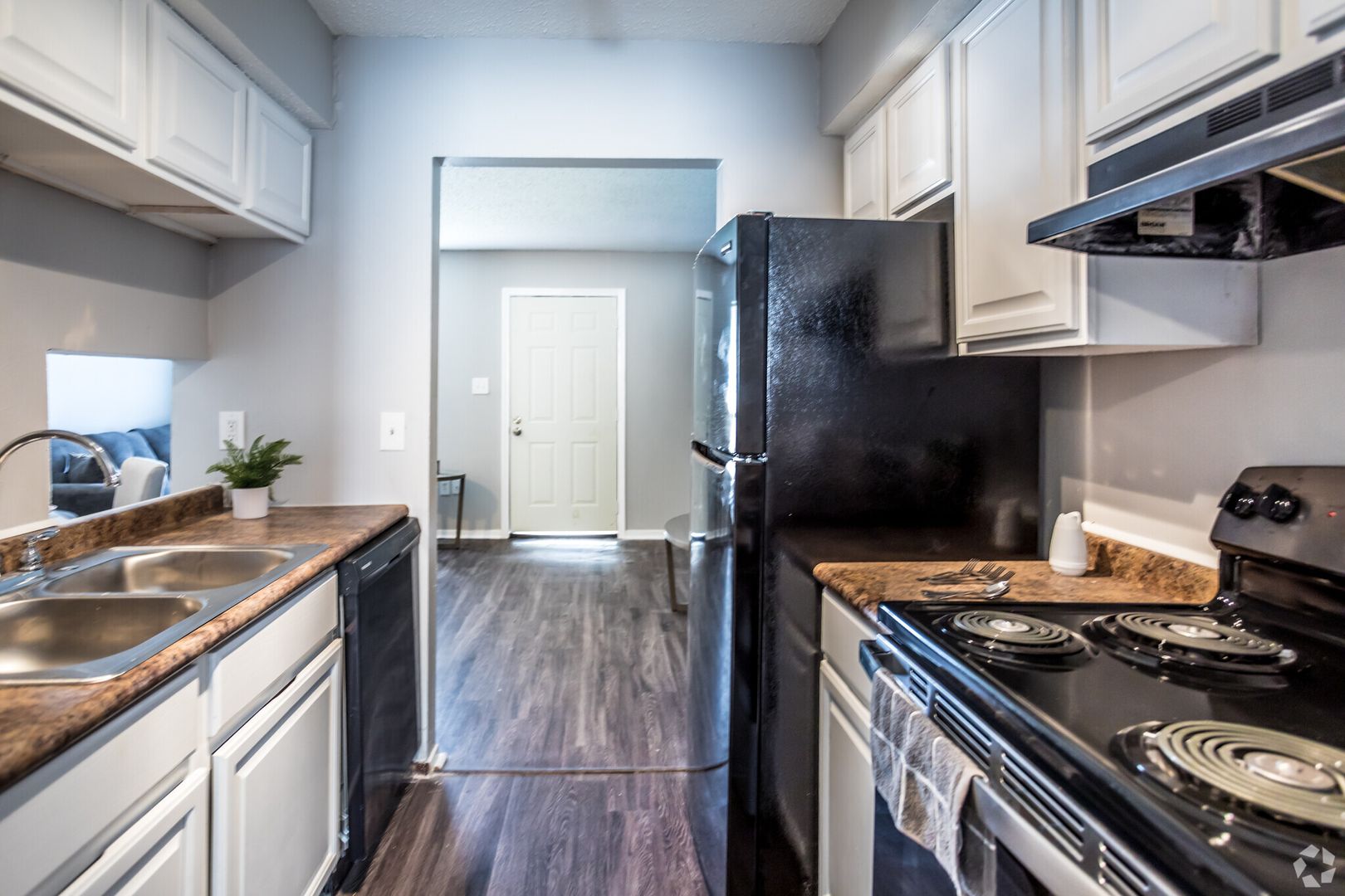 Jackson Apartment: 365 W Northside Dr