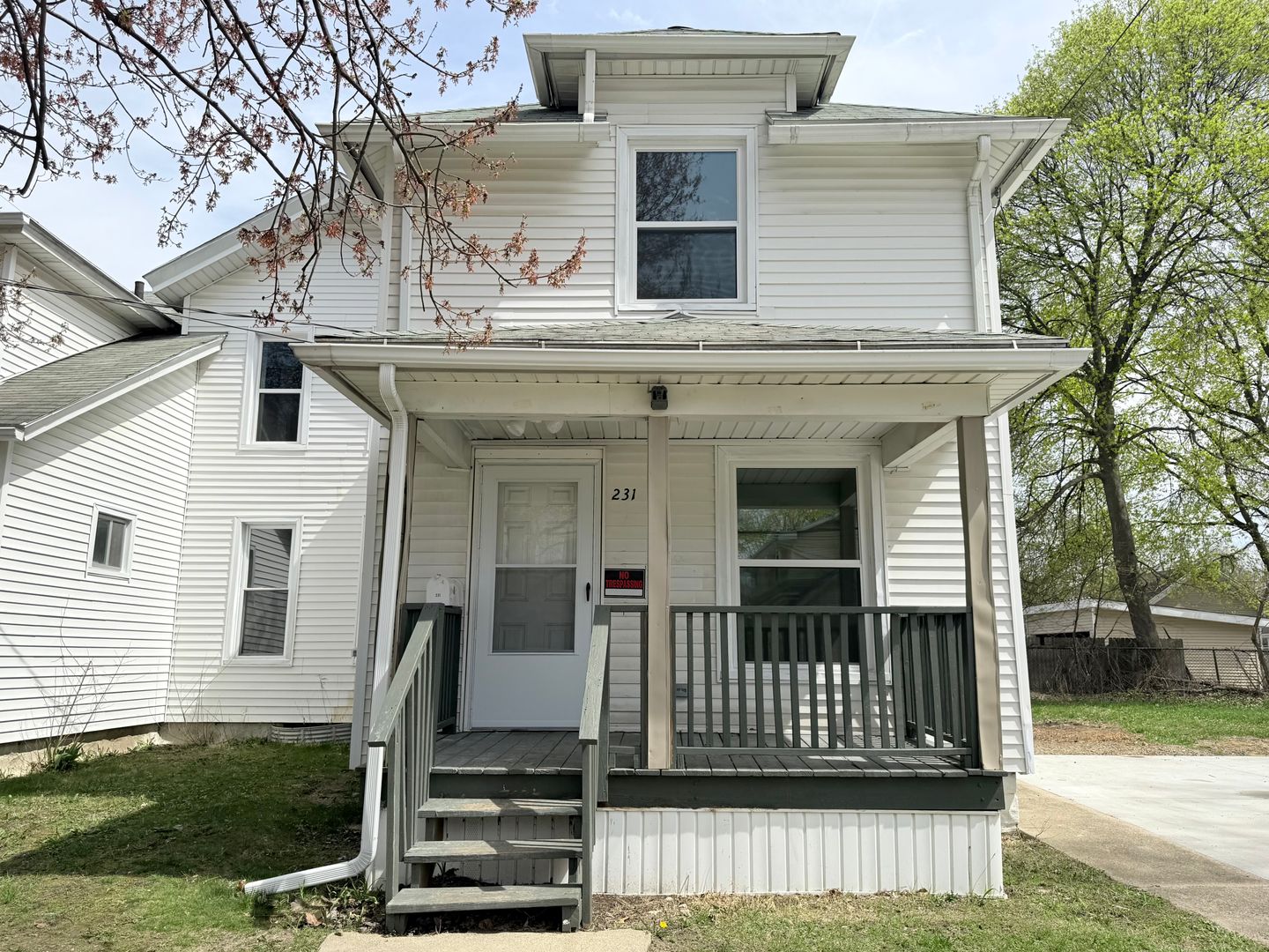 Jackson Apartment: 1701 E. Ganson St.