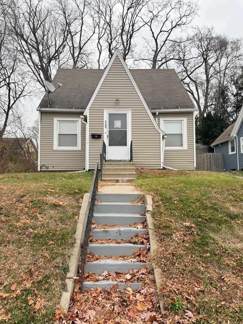 Jackson House: 1209 S. West Ave.