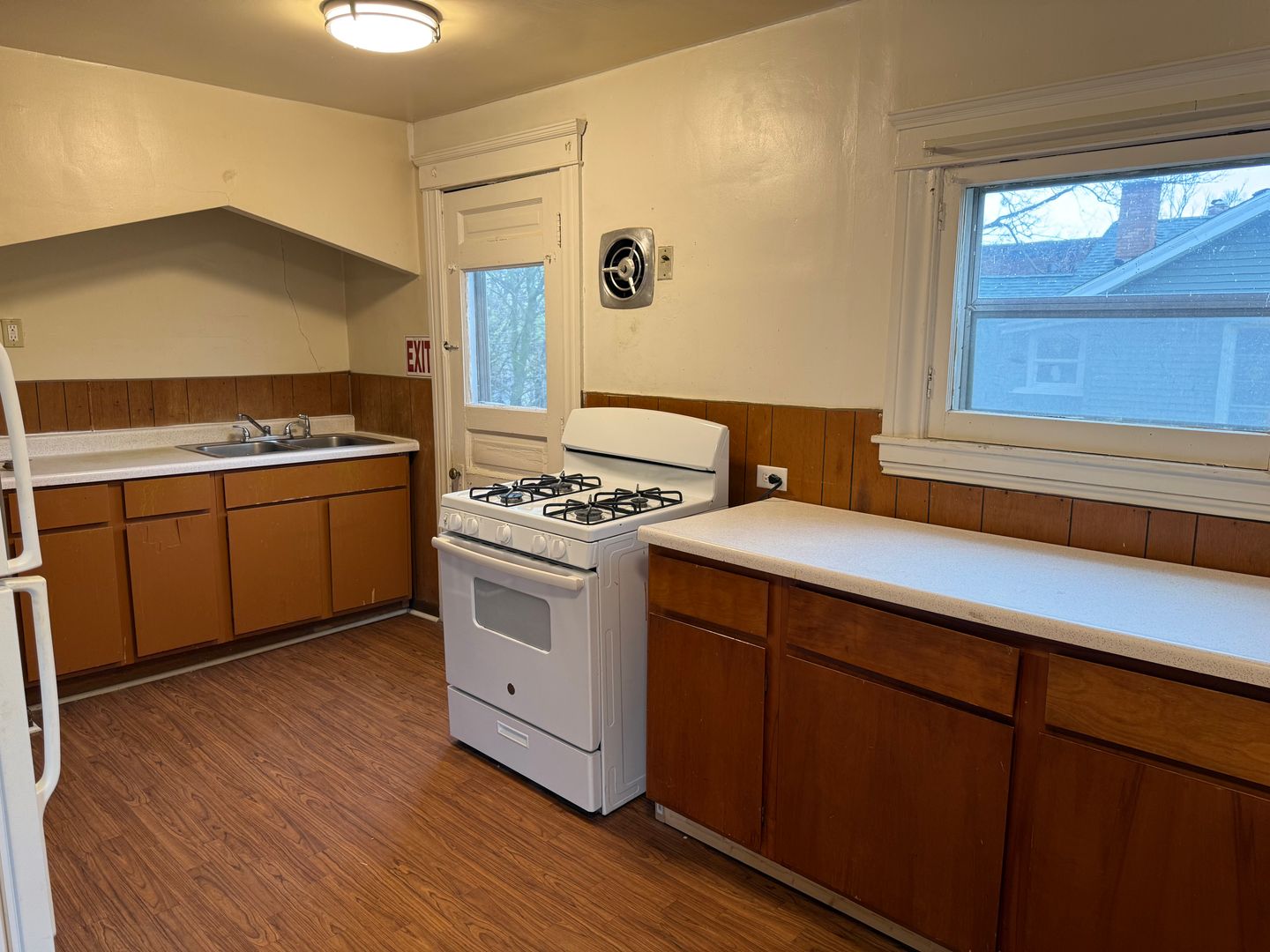 Jackson Apartment: 515 W. Franklin St.