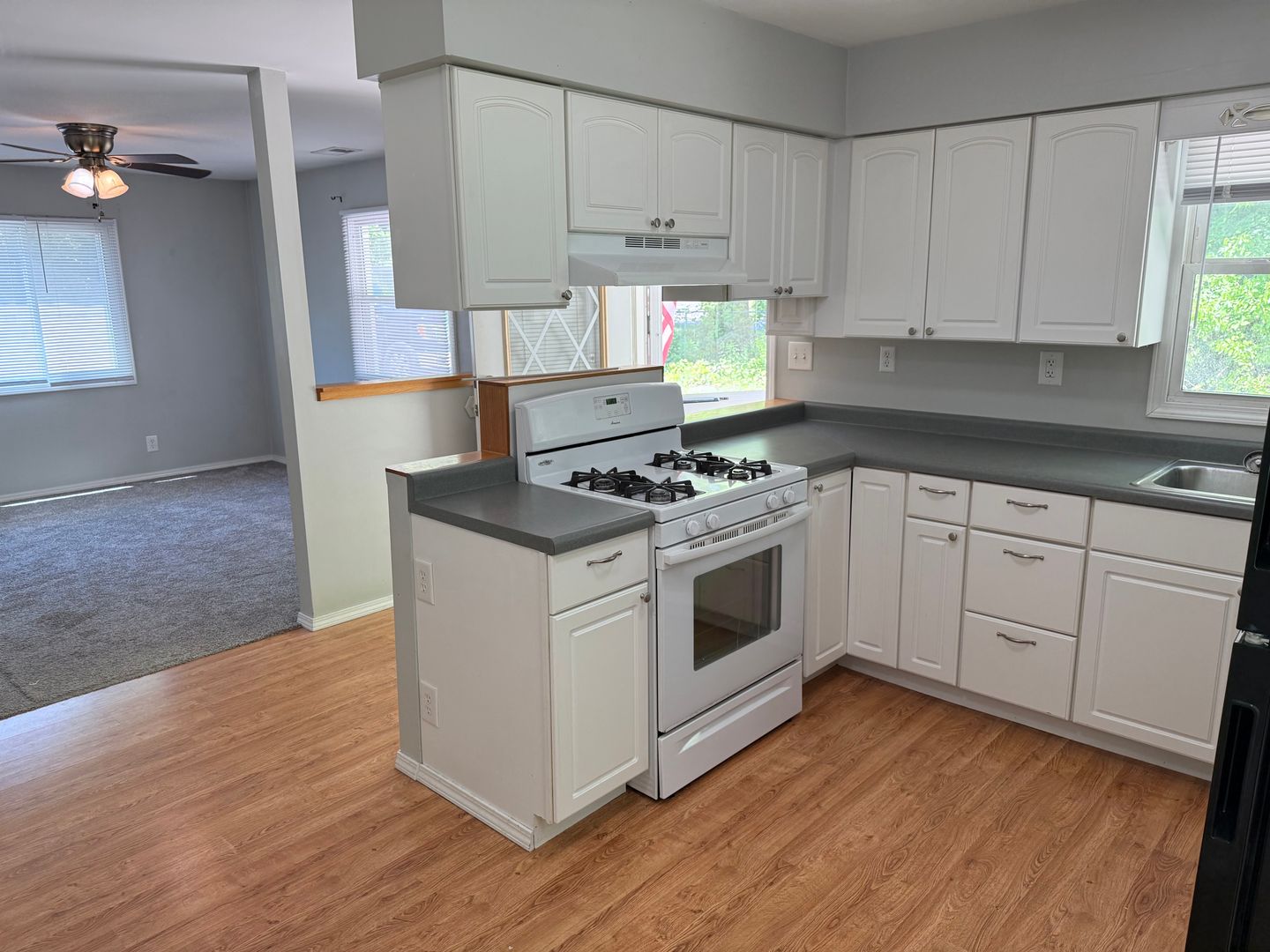 Jackson Apartment: 10016/10020 Austin Rd.