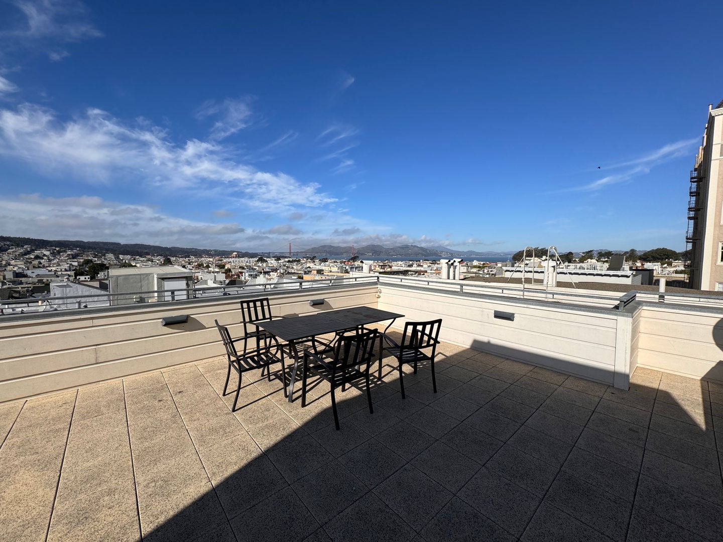 San Francisco Apartment: 1515 Greenwich St.