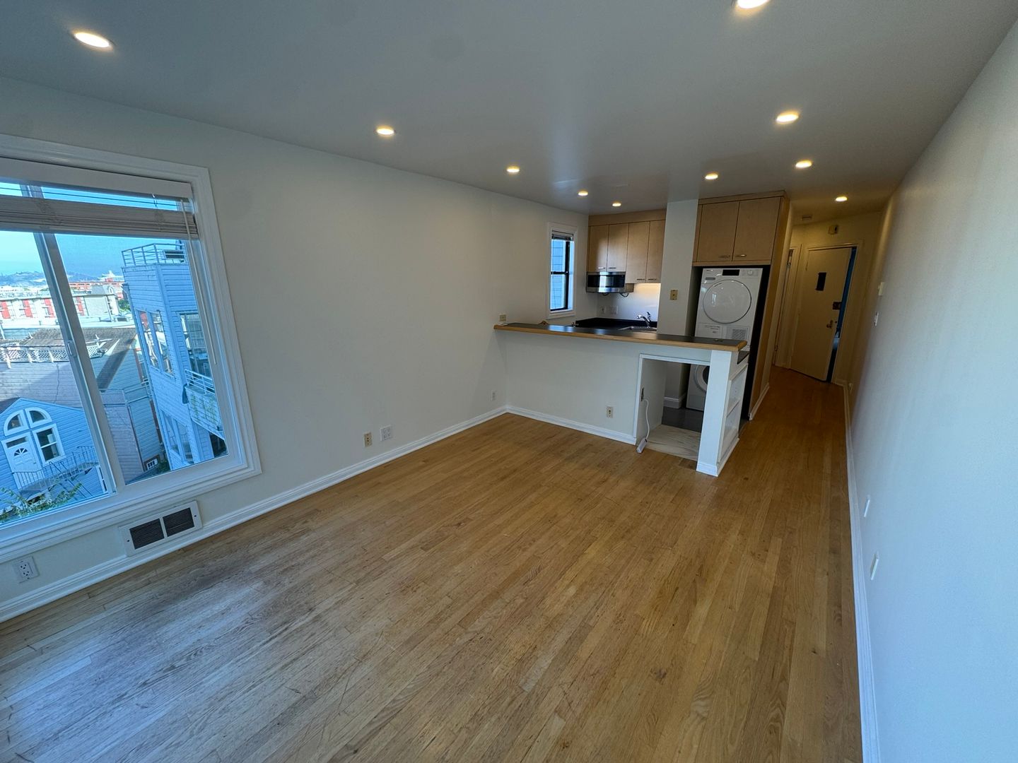 San Francisco Apartment: 760 North Point St.