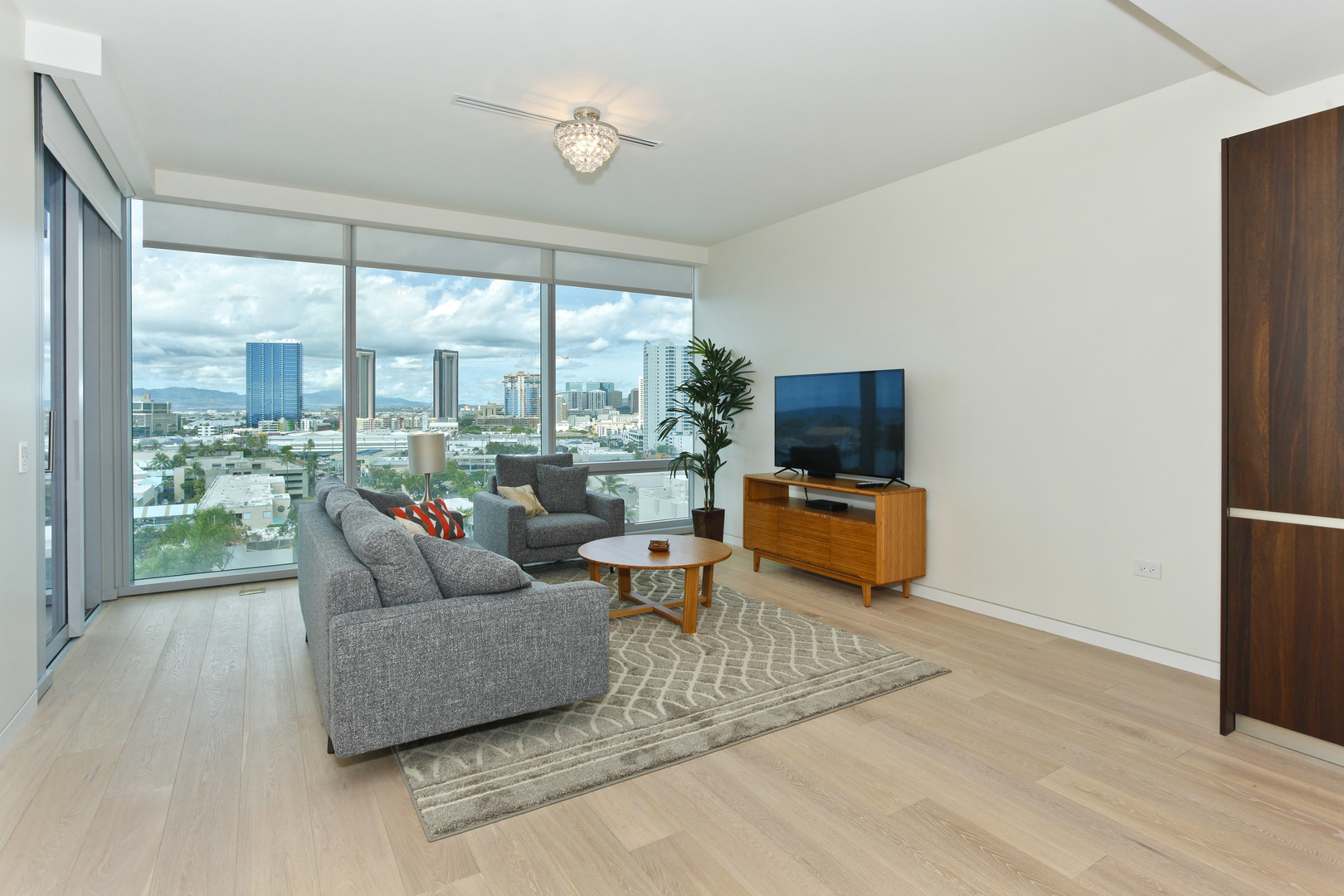 Honolulu Condo: 1118 Ala Moana Blvd. Unit 1003