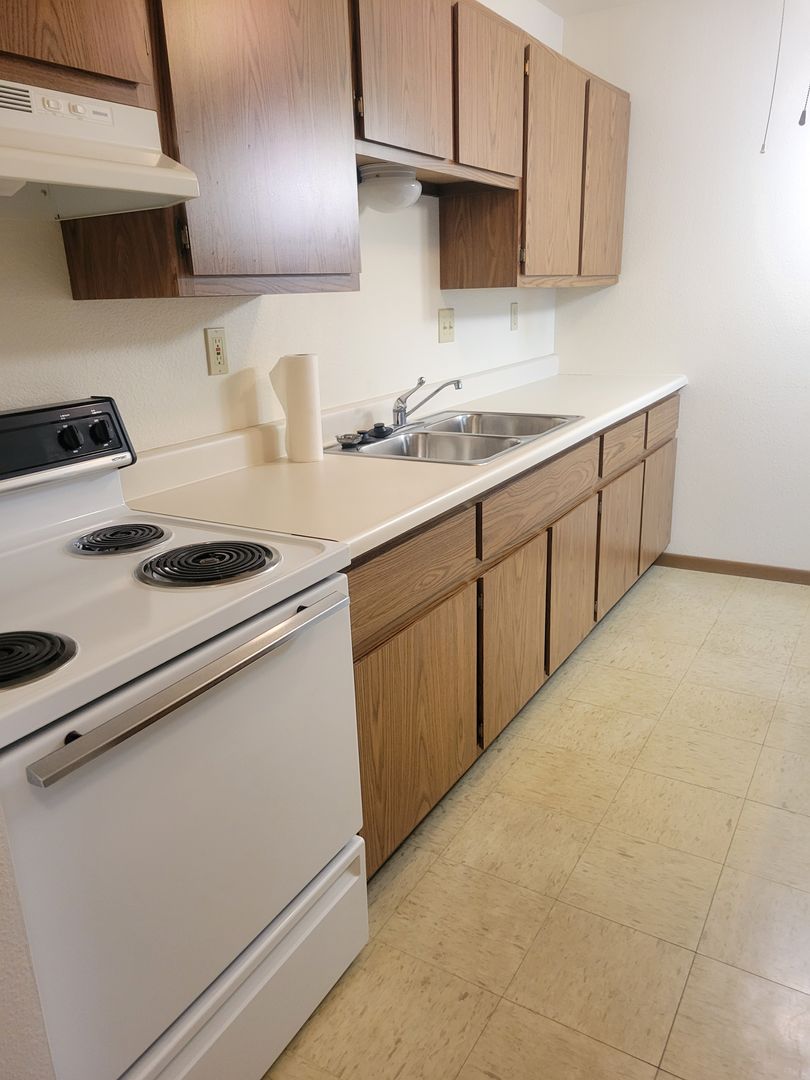 Two Rivers Apartment: 1523 16th Street