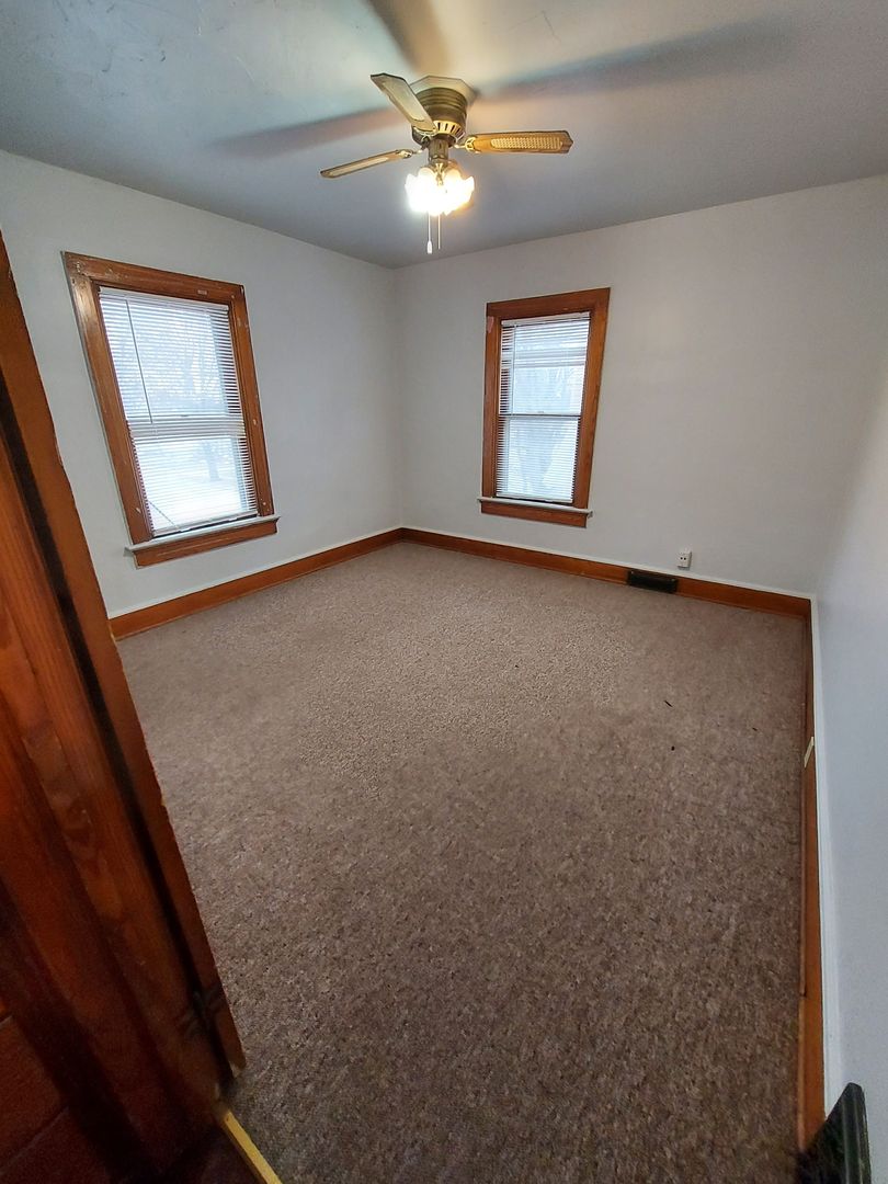 Green Bay Apartment: 920 Dousman