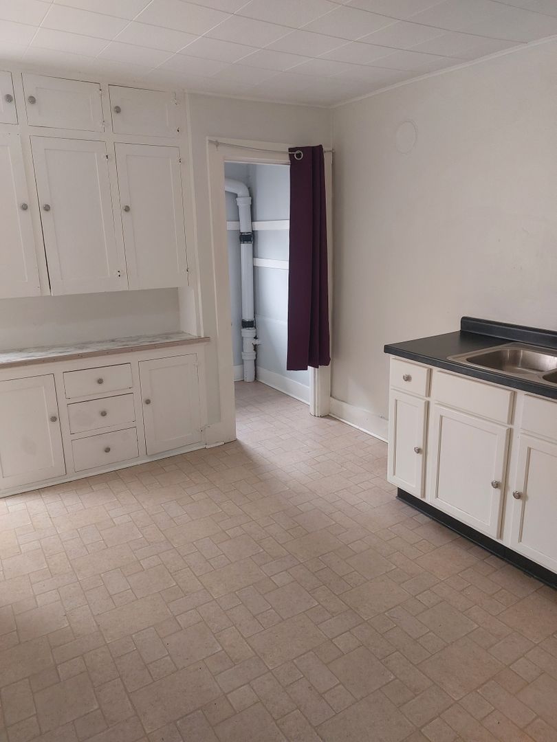 Fond Du Lac House: 36 1/2 Amory Street