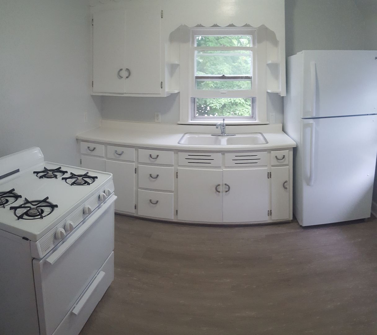 Green Bay Apartment: 1275 Chicago Street